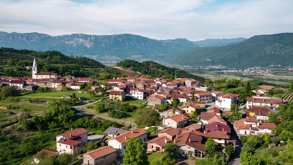 Goče kot laboratorij dediščinske prenove: novi natečaj išče celovito ureditev javnih prostorov vasi